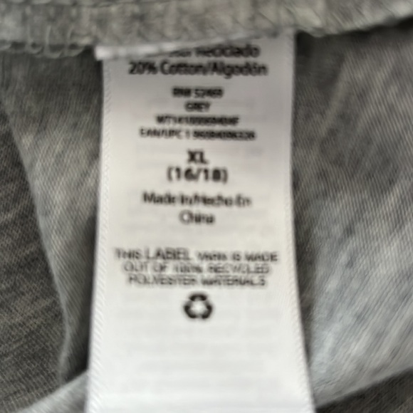 St Patrick Way to Celebrate Women's Lucky Graphic Print T-Shirt Gray / Size XL - Picture 10 of 10